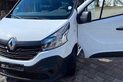 Renault Trafic 81.000 km 13.200 &euro; Hohenwart 86558