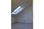 3 ZKBD Dachgeschoß-Wohnung mit Badewanne und Dusche, knapp 90 qm zimmer