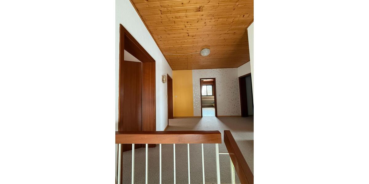 Einfamilienhaus Bad Windsheim - 6 Zimmer, 143 m&sup2;, 1.200&euro; | Angebot:26237538