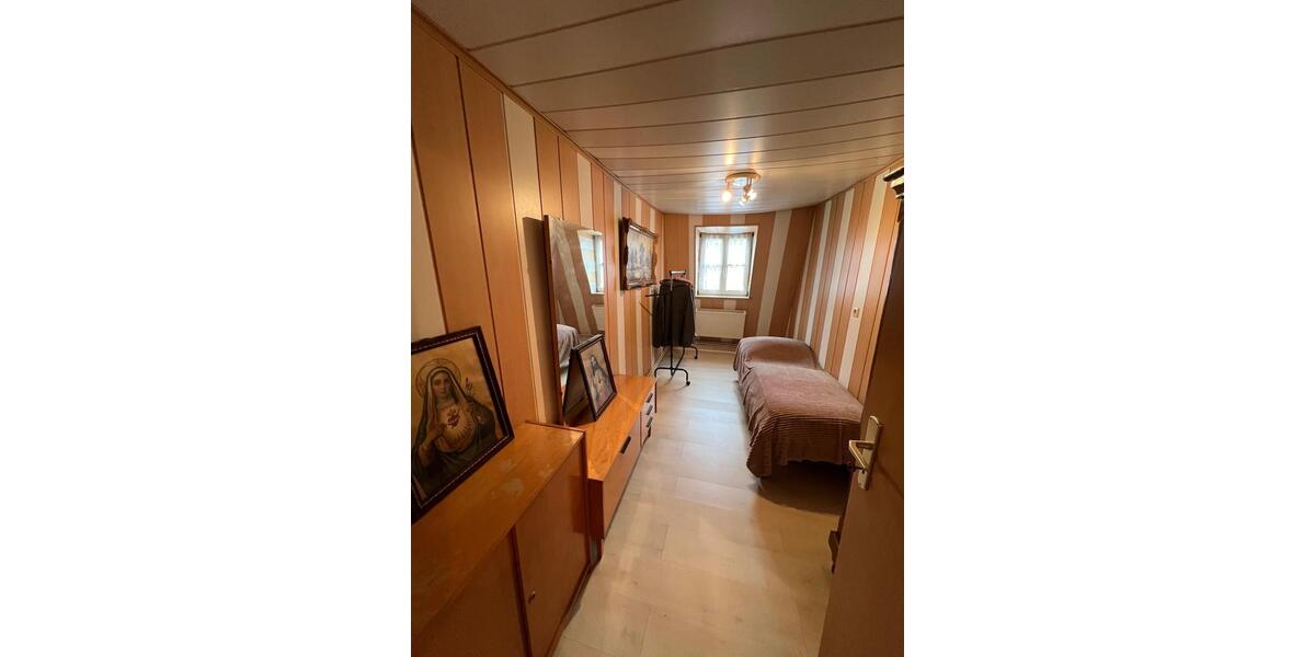 Reihenhaus Ellingen - 10 Zimmer, 240 m&sup2;, 385.000&euro; | Angebot:26367829