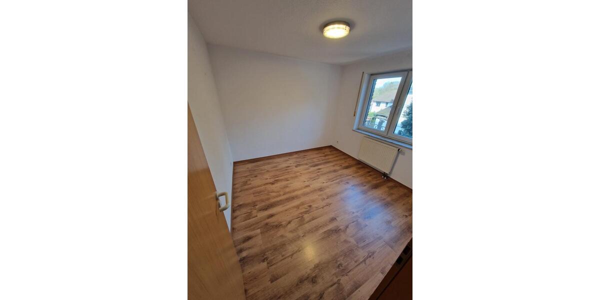 Etagenwohnung Burscheid - 3 Zimmer, 79 m&sup2;, 725&euro; | Angebot:25591824
