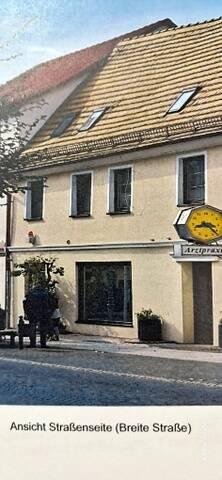 Zwei Häuser in DELITZSCH - in bester Innenstadtlage (für Gewerbe) und doch ralativ ruhig (günstig für Wohnungsmieter)