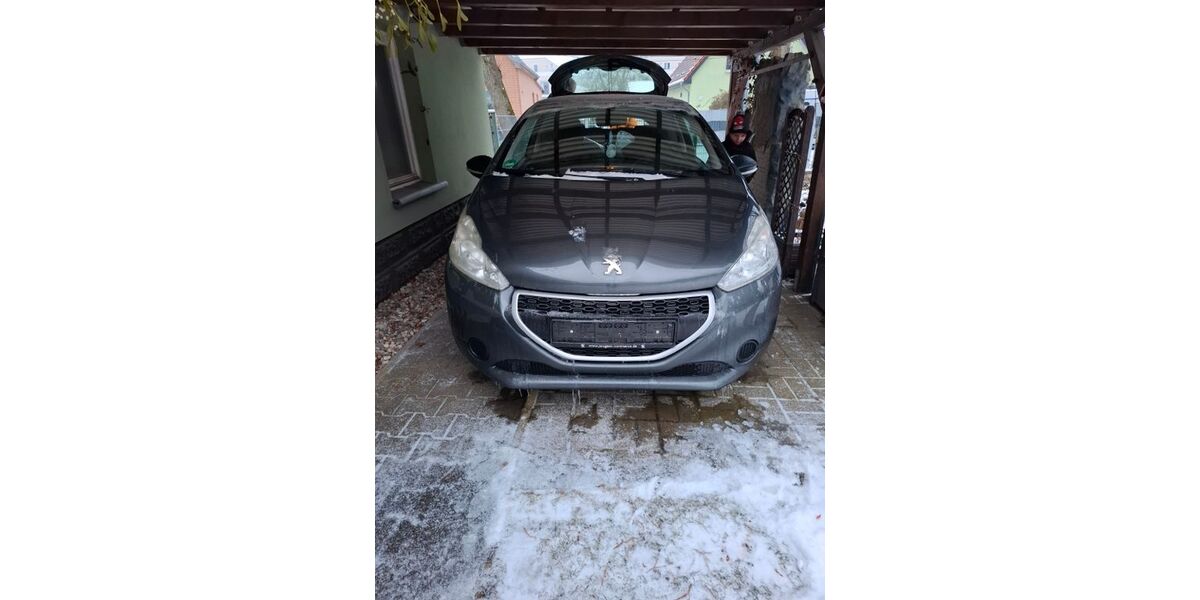 Peugeot 208 88.450 km 4.800 &euro; Hennigsdorf 16761