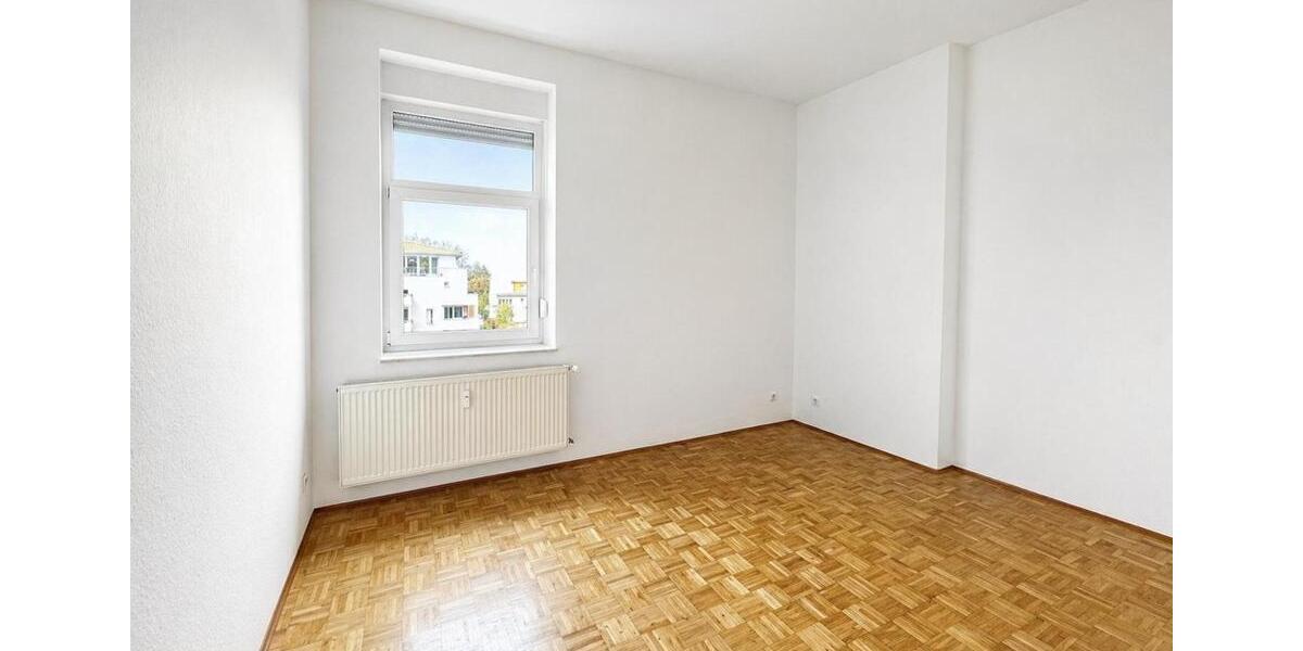 Etagenwohnung Gotha - 3 Zimmer, 74 m&sup2;, 460&euro; | Angebot:26337144