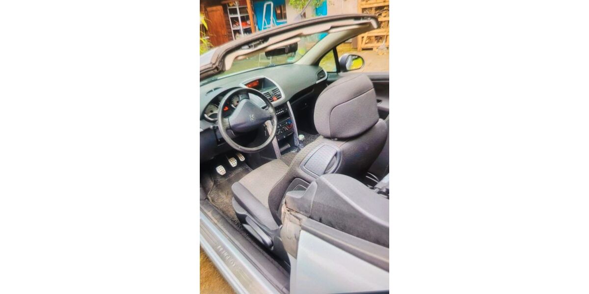 Peugeot 207 120.350 km 2.599 &euro; Oberhausen 46117