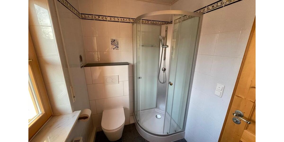 Dachgeschoßwohnung Gunzenhausen - 2.5 Zimmer, 77 m&sup2;, 655&euro; | Angebot:26670280