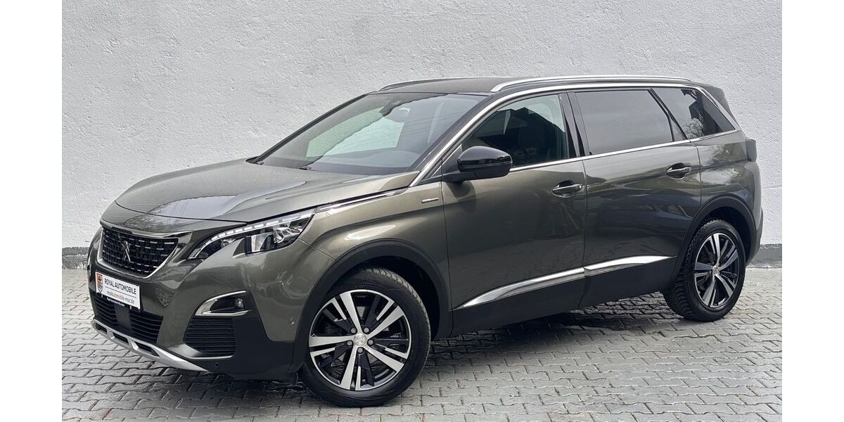 Peugeot 5008 102.000 km 17.990 &euro; München 81243