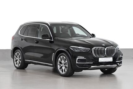 BMW X5 215.843 km 33.990 &euro; Düsseldorf 40597