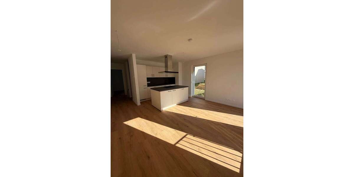 Etagenwohnung Euskirchen Dom-Esch - 3 Zimmer, 121 m&sup2;, 1.290&euro; | Angebot:26683568