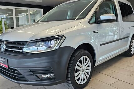 VW Caddy 64.887 km 22.900 &euro; Höxter 37671