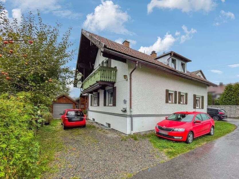 Haus zum Kaufen in Grafenau 209.000 € 147 m²