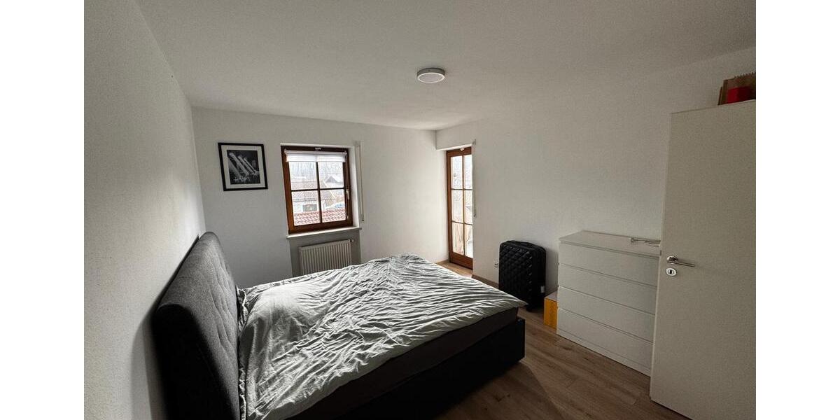 Etagenwohnung Neubeuern - 3 Zimmer, 79 m&sup2;, 1.080&euro; | Angebot:25321423