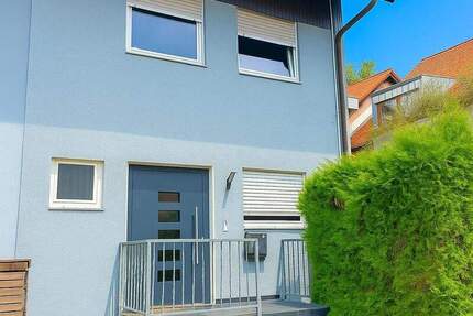 Viel mehr Platz, als man denkt.......großes Reiheneckhaus + Einliegerwohnung 7 zimmer