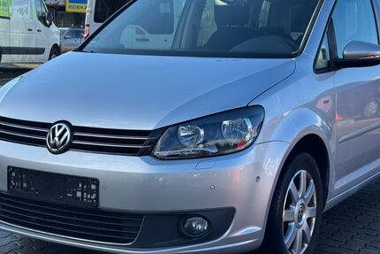 VW Touran 124.998 km 10.900 &euro; Göttingen 37081