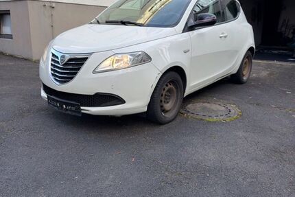 Lancia Ypsilon 197.000 km 2.499 &euro; Metzingen 72555