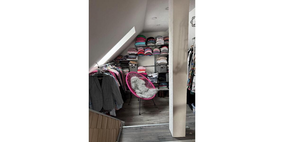 Modern wohnen auf zwei Ebenen - 110 qm Maisonette in Empelde 3.5 zimmer