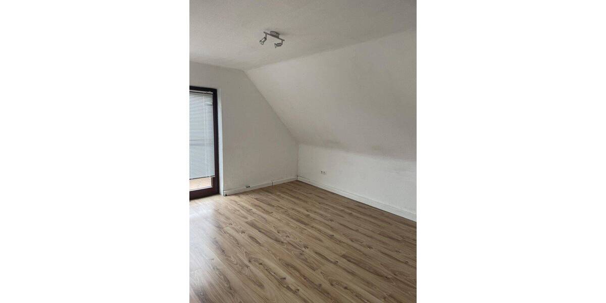 Etagenwohnung Hameln Innenstadt - 2 Zimmer, 65 m&sup2;, 585&euro; | Angebot:26803462