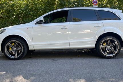 Audi Q7 94.000 km 28.999 &euro; München 81671