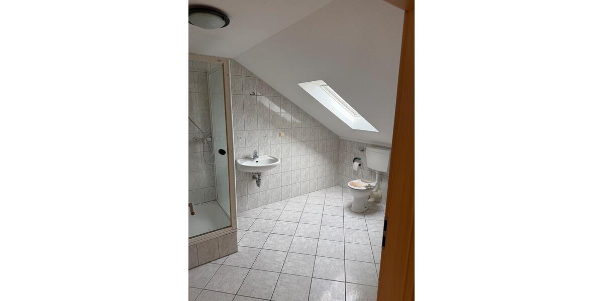 Dachgeschoßwohnung Wesel Bislich - 3.5 Zimmer, 70 m&sup2;, 560&euro; | Angebot:26393522