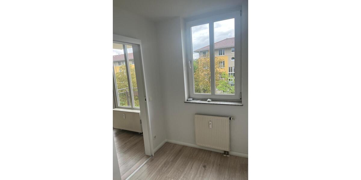1,5-Zimmer-Wohnung in Klotzsche mit Balkon und TG-Stellplatz - Etagenwohnung Dresden Klotzsche | Angebot:27347042