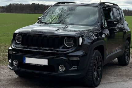 Jeep Renegade 84.800 km 17.900 &euro; München 81477