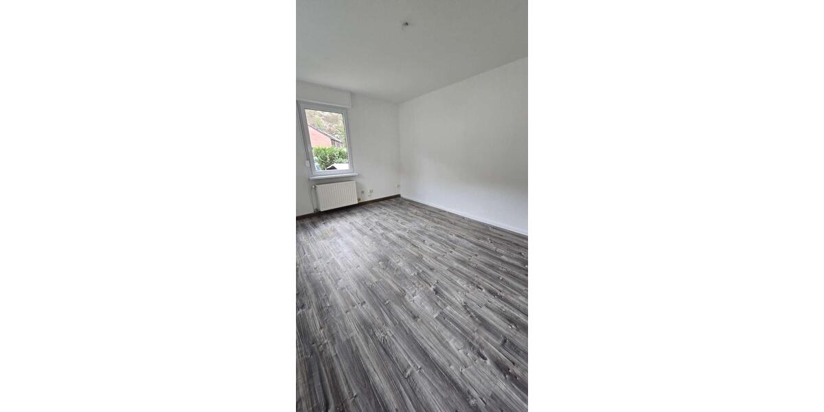 Erdgeschoßwohnung Bendorf - 3 Zimmer, 88 m&sup2;, 850&euro; | Angebot:25498422
