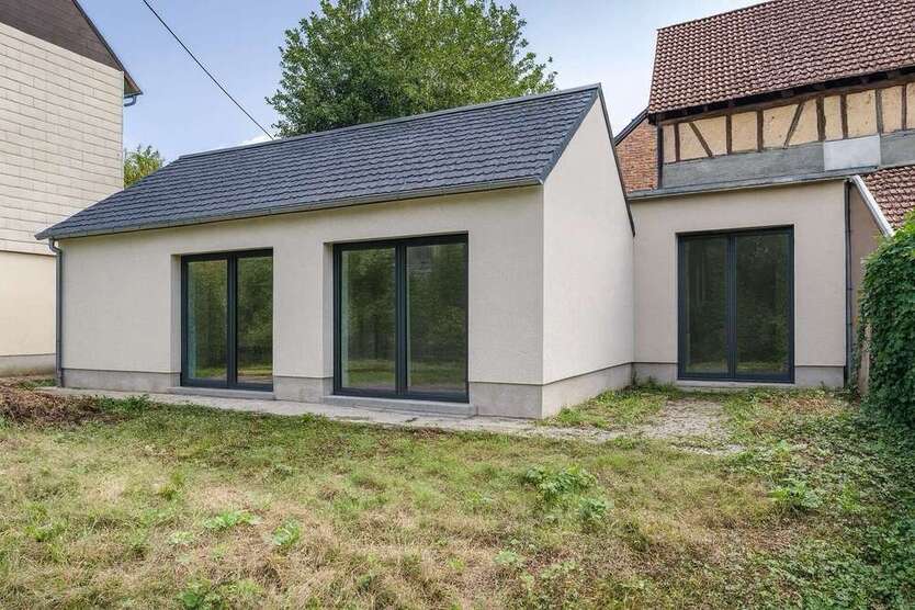Haus zum Kaufen in Wiesbaden 489.000 € 120 m² 6 zimmer