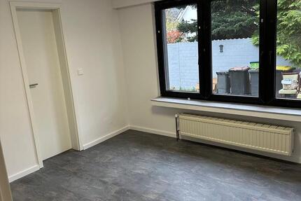 3-Zimmer-Wohnung in Bahnhofsnähe – WG-geeignet, jedes Zimmer mit