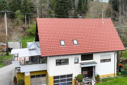 Haus Freudenstadt - 9 Zimmer, 259 m&sup2;, 395.000&euro; | Angebot:26404714