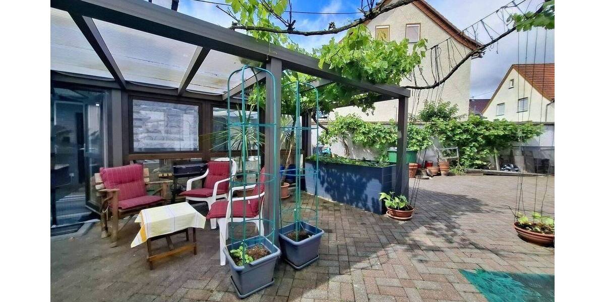 Einfamilienhaus Lich - 9 Zimmer, 245 m&sup2;, 299.000&euro; | Angebot:25685936