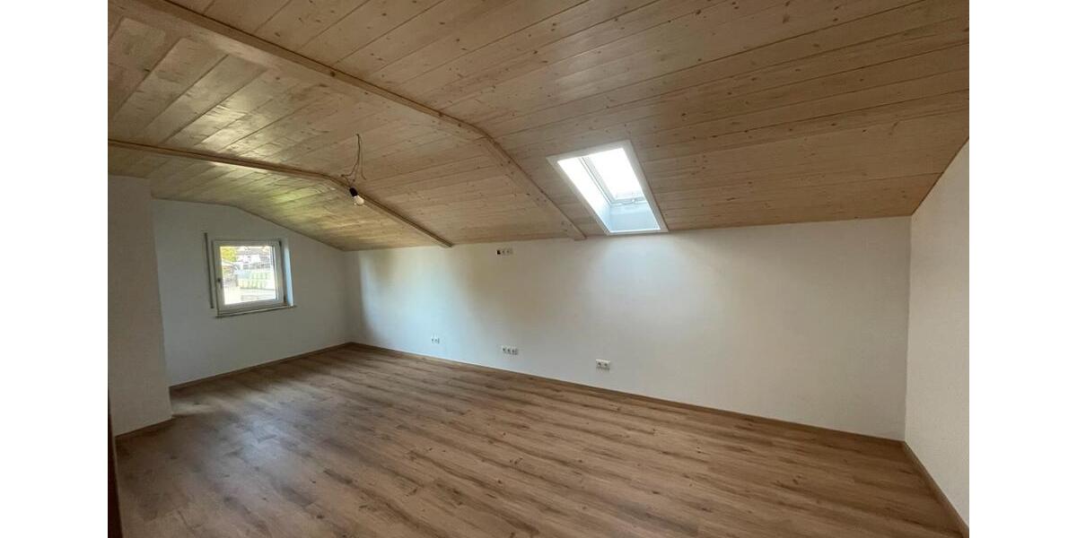 Dachgeschoßwohnung Wonneberg Fritzenweng - 2 Zimmer, 70 m&sup2;, 770&euro; | Angebot:26403671