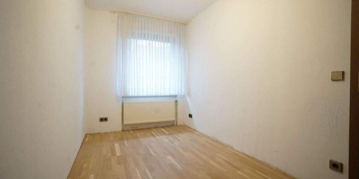 Einfamilienhaus Salzbergen - 9 Zimmer, 241 m&sup2;, 330.000&euro; | Angebot:25698292