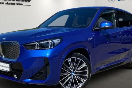 BMW iX1 13.000 km 53.900 &euro; Nürtingen 72622