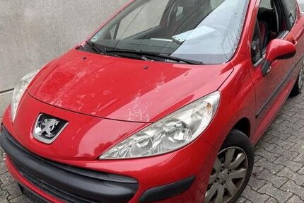 Peugeot 207 139.978 km 2.700 € Königswinter 53639