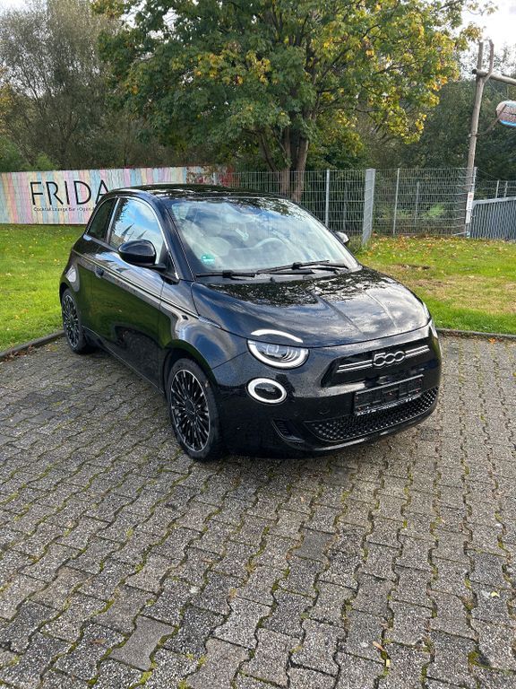 Fiat 500e 37.845 km 19.890 € Bad Kötzting 93444