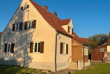 Haus Huisheim - 5 Zimmer, 90 m&sup2;, 400&euro; | Angebot:26286815