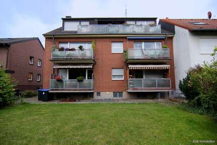 Haus zum Kaufen in Hürth 1.200.000 € 390.59 m² 13 zimmer