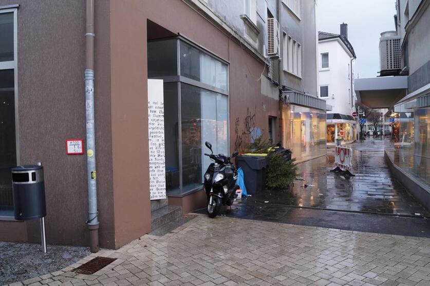Ladenfläche in der idyllischen Mendener Fußgängerzone für 5€m² zu vermieten !!