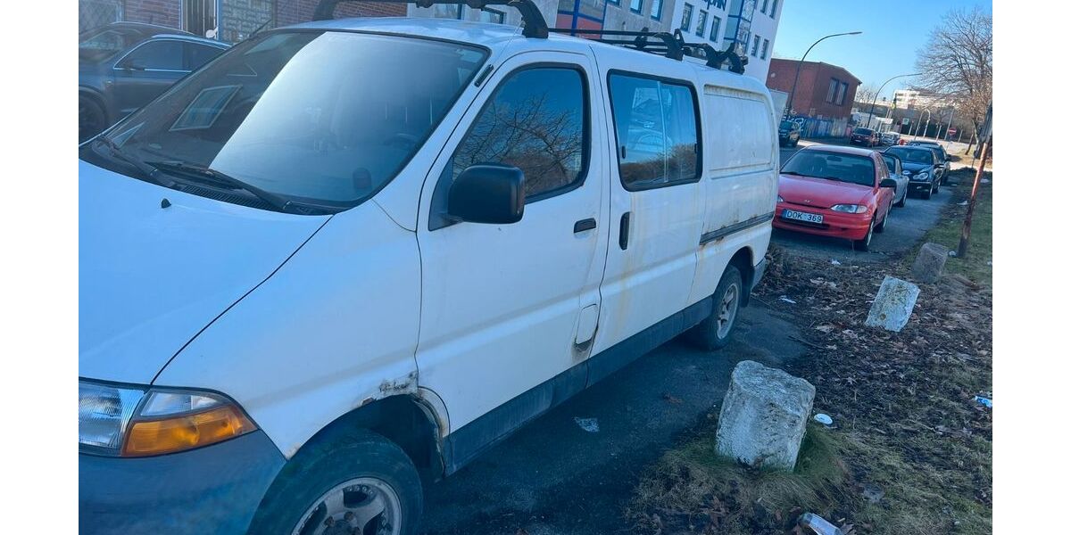 Toyota Hiace 230.000 km 3.899 &euro; Hamburg 20097