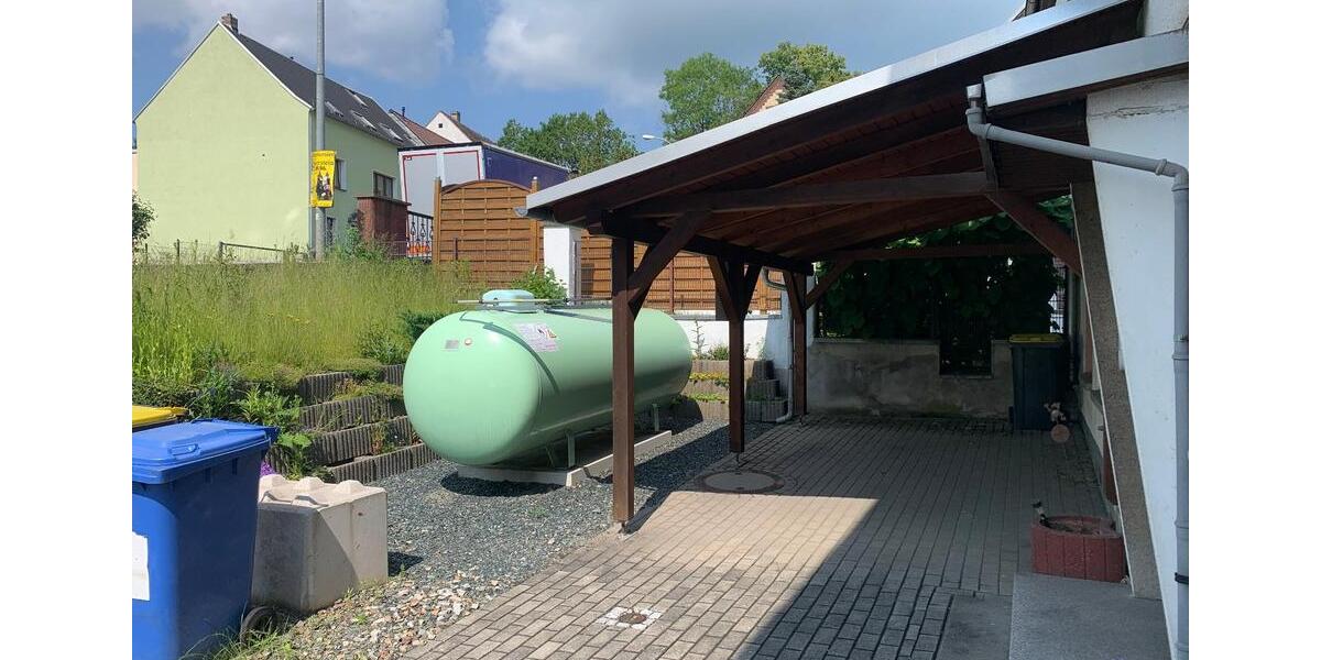 Reihenhaus Werdau - 9 Zimmer, 180 m&sup2;, 89.000&euro; | Angebot:25900449