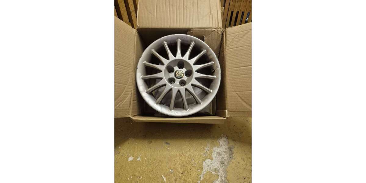 Alfa Romeo GT 196.000 km 2.500 &euro; Schlangenbad 65388