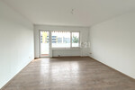 Stilvoll modernisierte 3,5-Zimmer-Wohnung mit Balkon, Aufzug und Stellplatz