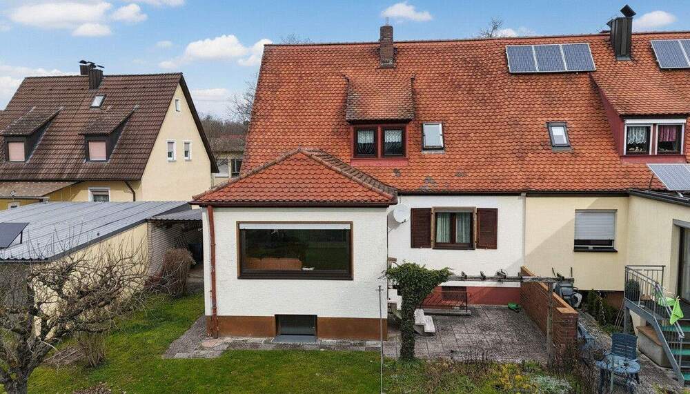 Doppelhaushälfte Ansbach Meinhardswinden - 6 Zimmer, 130 m&sup2;, 320.000&euro; | Angebot:25668519