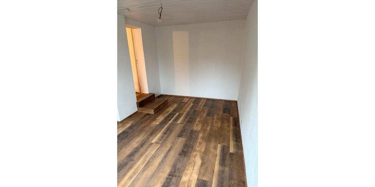 Haus direkt in Kolkwitz zu vermieten.Kaltmiete: 990 Euro 3 zimmer