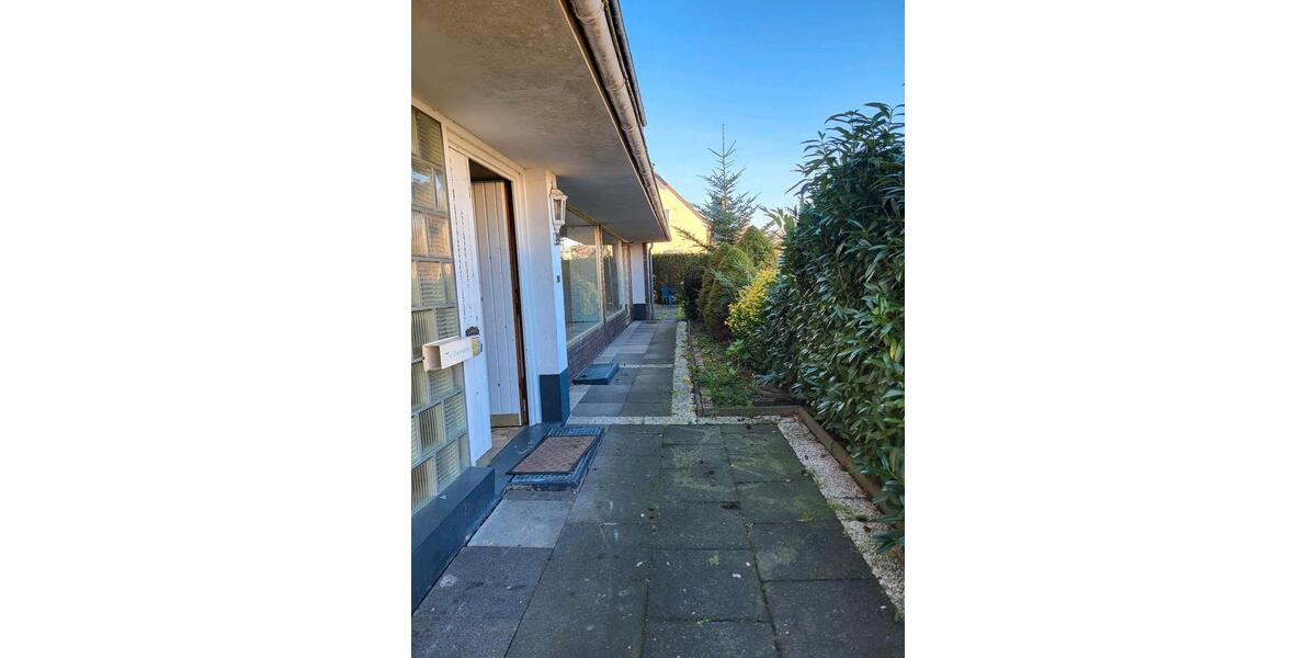 Einfamilienhaus Leopoldshöhe - 8 Zimmer, 206 m&sup2;, 1.800&euro; | Angebot:26075416