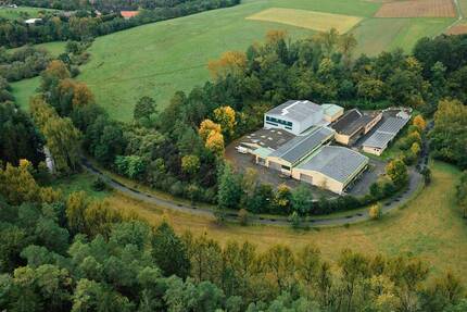 Außergewöhnliches, großzügiges Gewerbeanwesen in Haigerloch zimmer