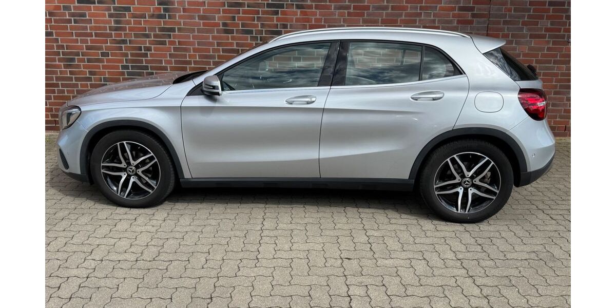Mercedes-Benz GLA 180 60.827 km 19.990 &euro; Ribnitz / Nähe Rostock 18311