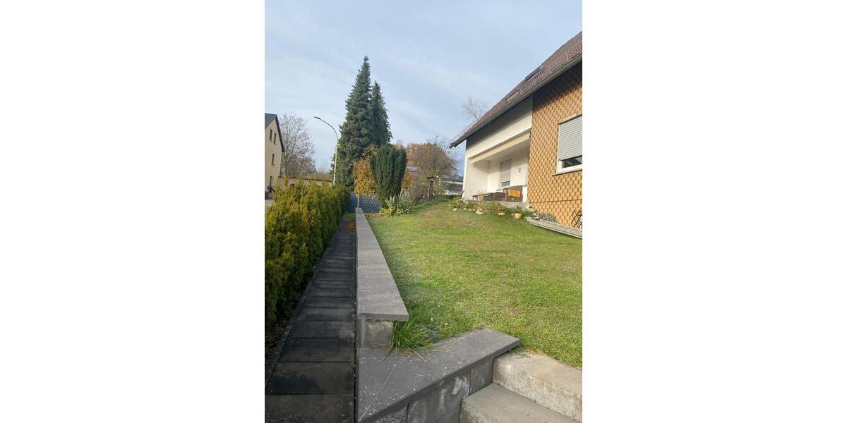 Erdgeschoßwohnung Michelau in Oberfranken - 4 Zimmer, 120 m&sup2;, 190.000&euro; | Angebot:26217973
