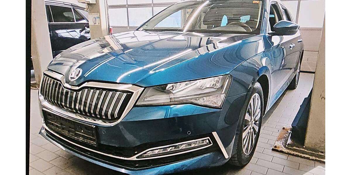 Skoda Superb 68.288 km 25.445 &euro; Uetersen bei Hamburg 25436