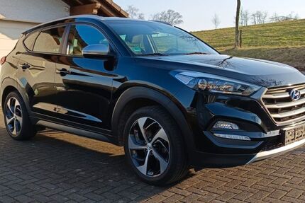 Hyundai TUCSON 96.500 km 16.800 &euro; Wenden 57482